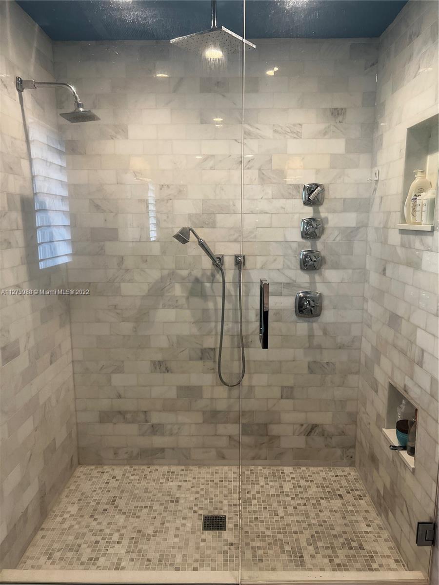 LAKESHORE SEC ONE - Residential
