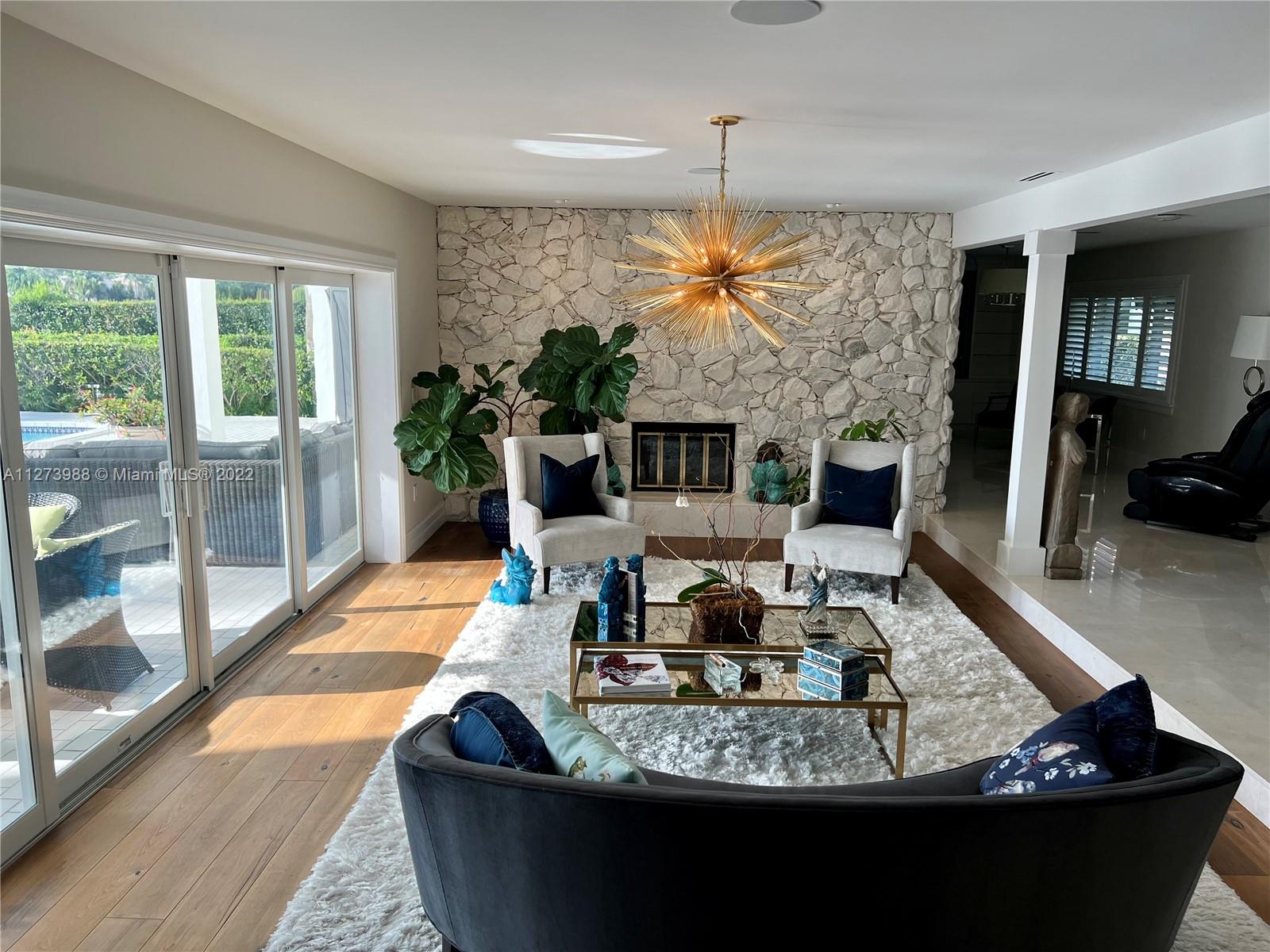 LAKESHORE SEC ONE - Residential