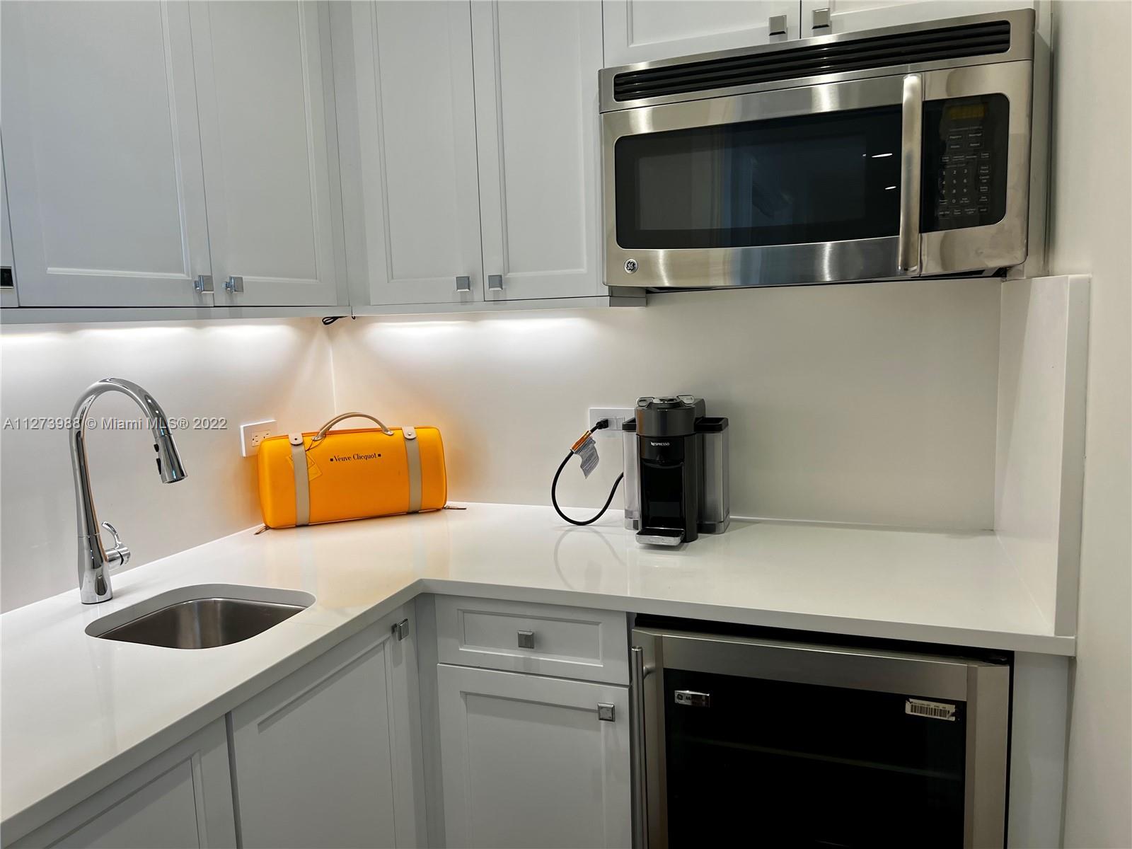 LAKESHORE SEC ONE - Residential