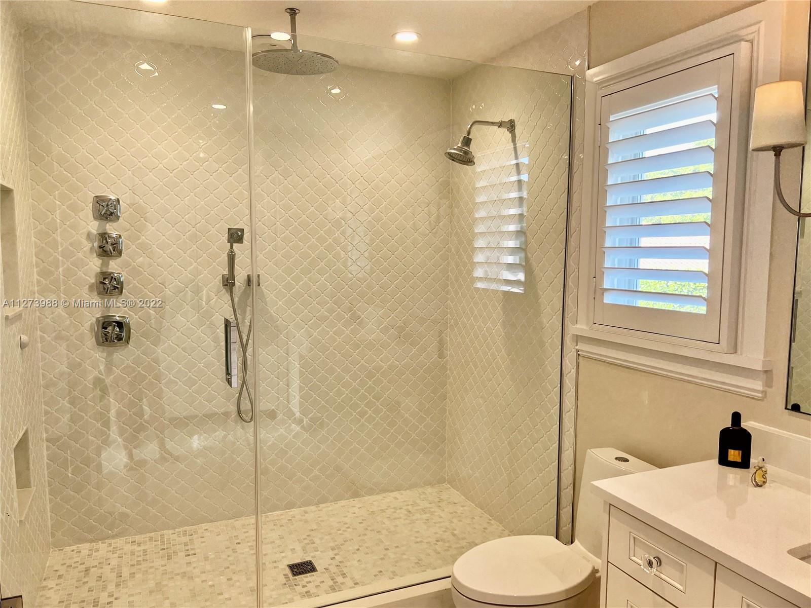 LAKESHORE SEC ONE - Residential