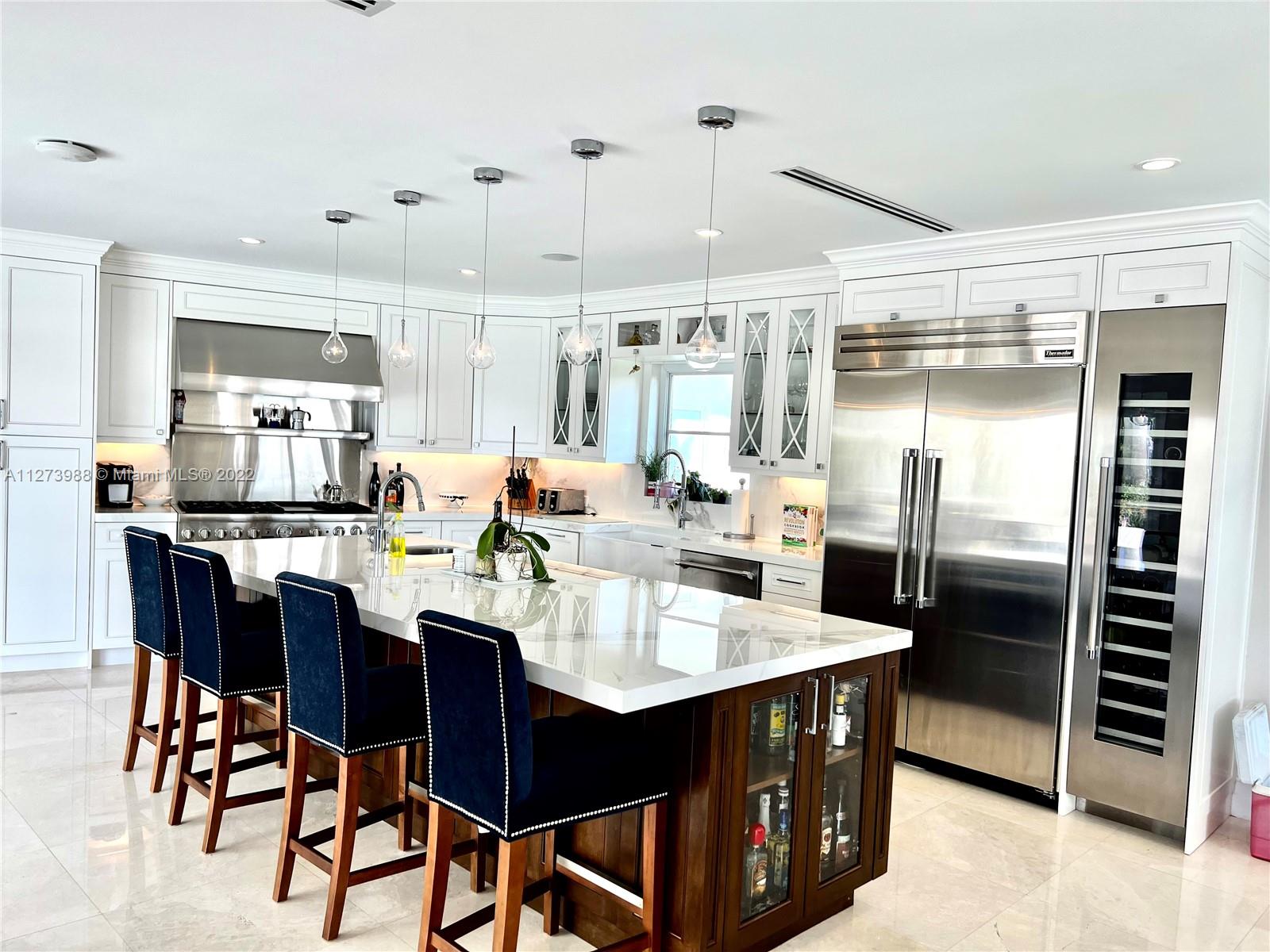 LAKESHORE SEC ONE - Residential