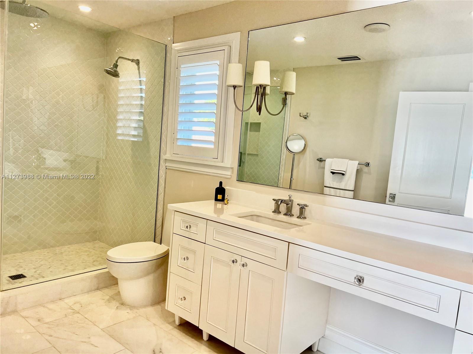 LAKESHORE SEC ONE - Residential