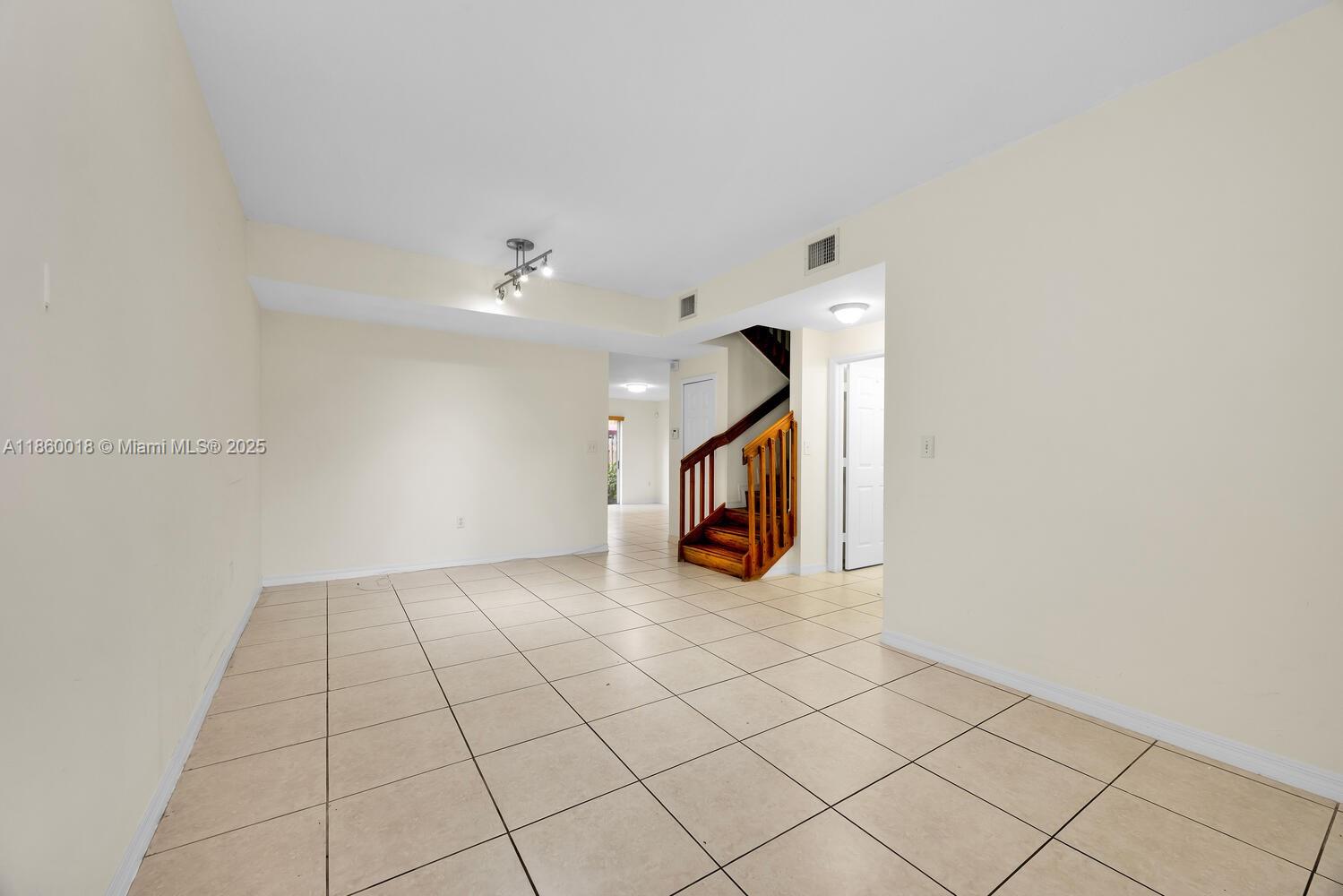8441 SW 124 AV 104
