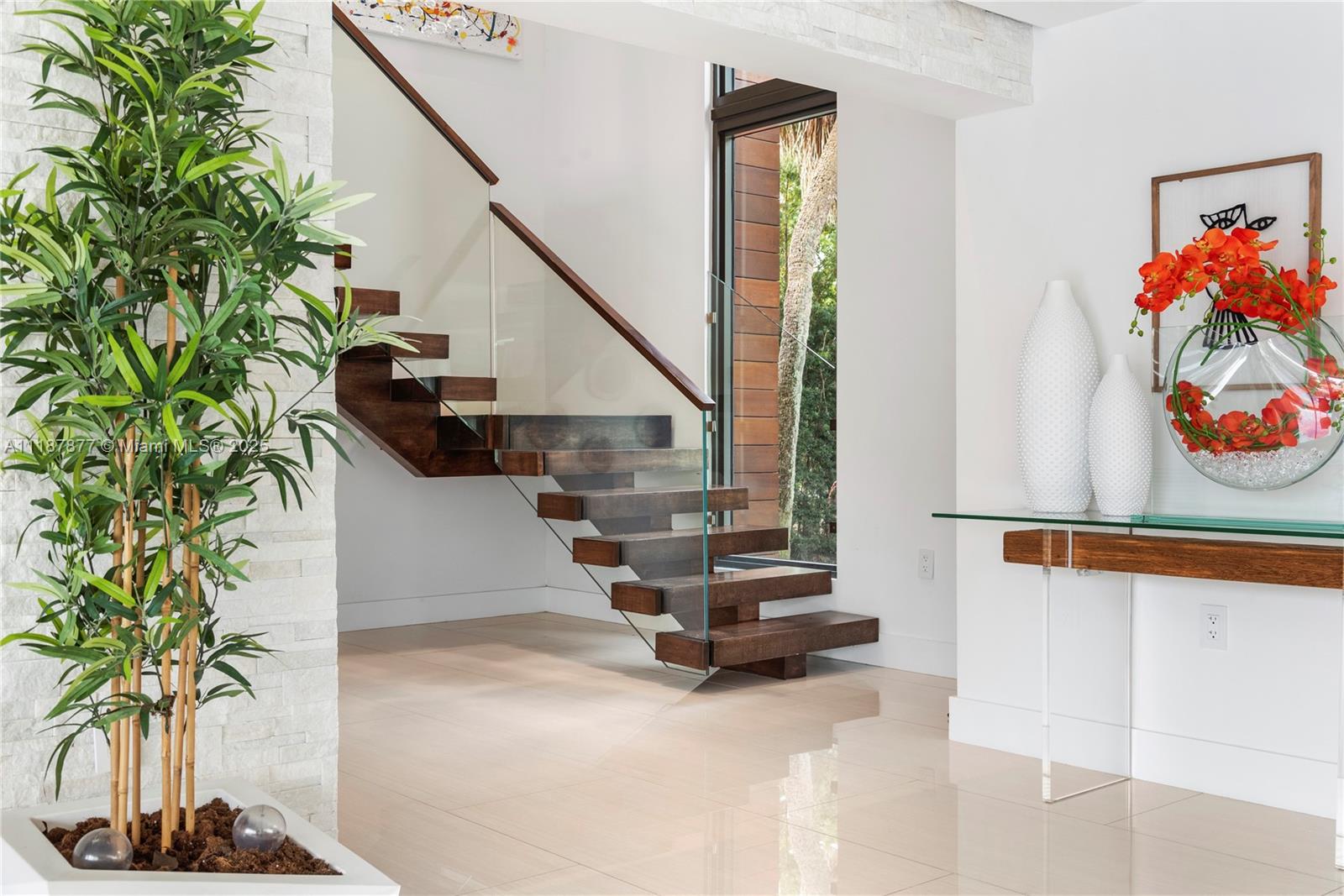 HOLLYWOOD GOLF ESTATES SE - Residential Lease