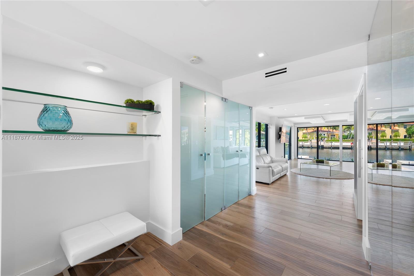 HOLLYWOOD GOLF ESTATES SE - Residential Lease