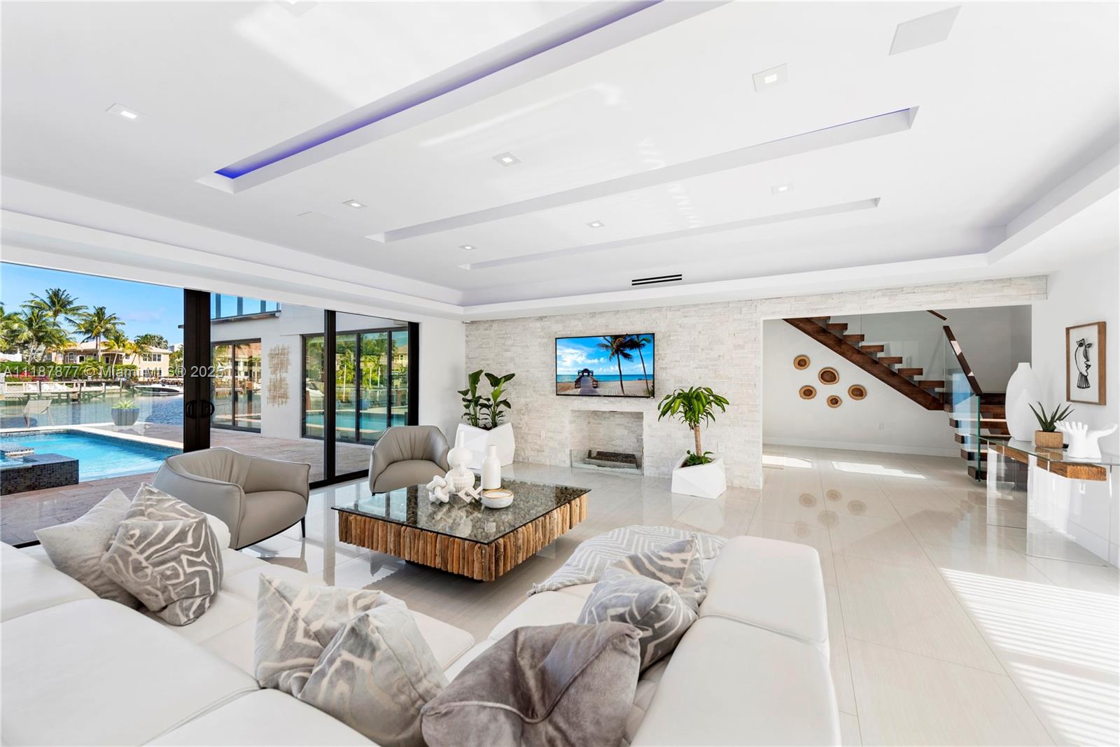 HOLLYWOOD GOLF ESTATES SE - Residential Lease