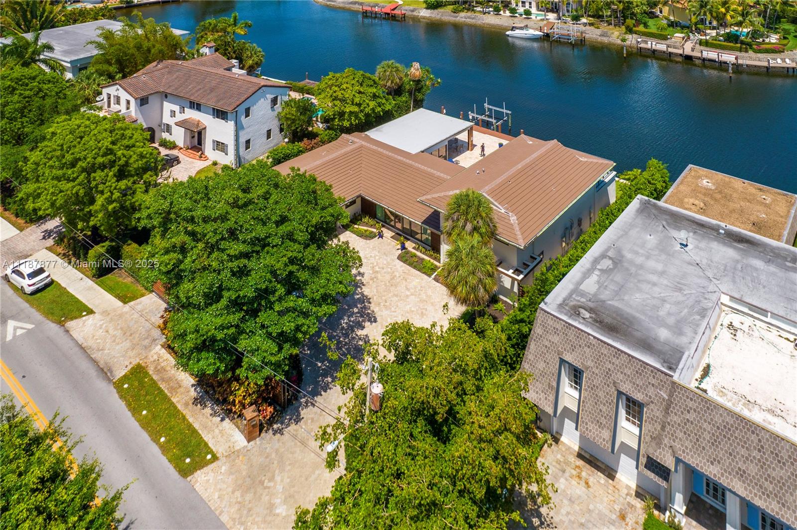 HOLLYWOOD GOLF ESTATES SE - Residential Lease