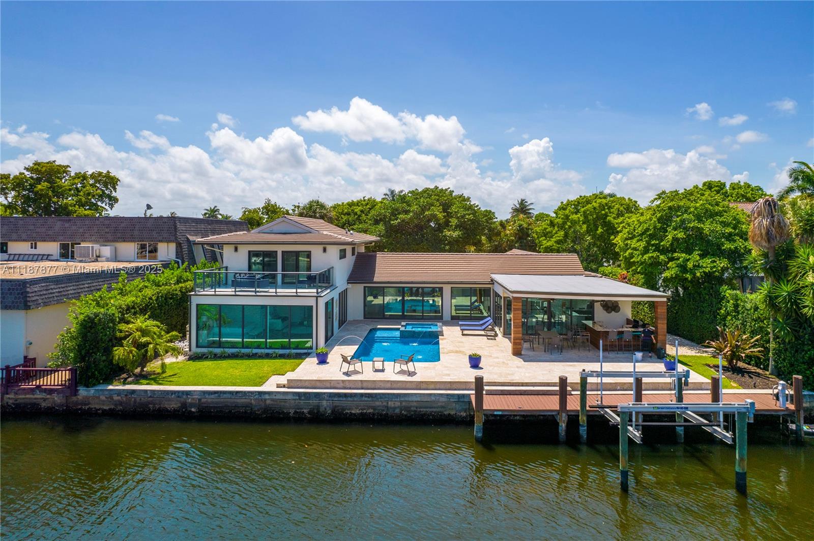 1025 Diplomat Pkwy