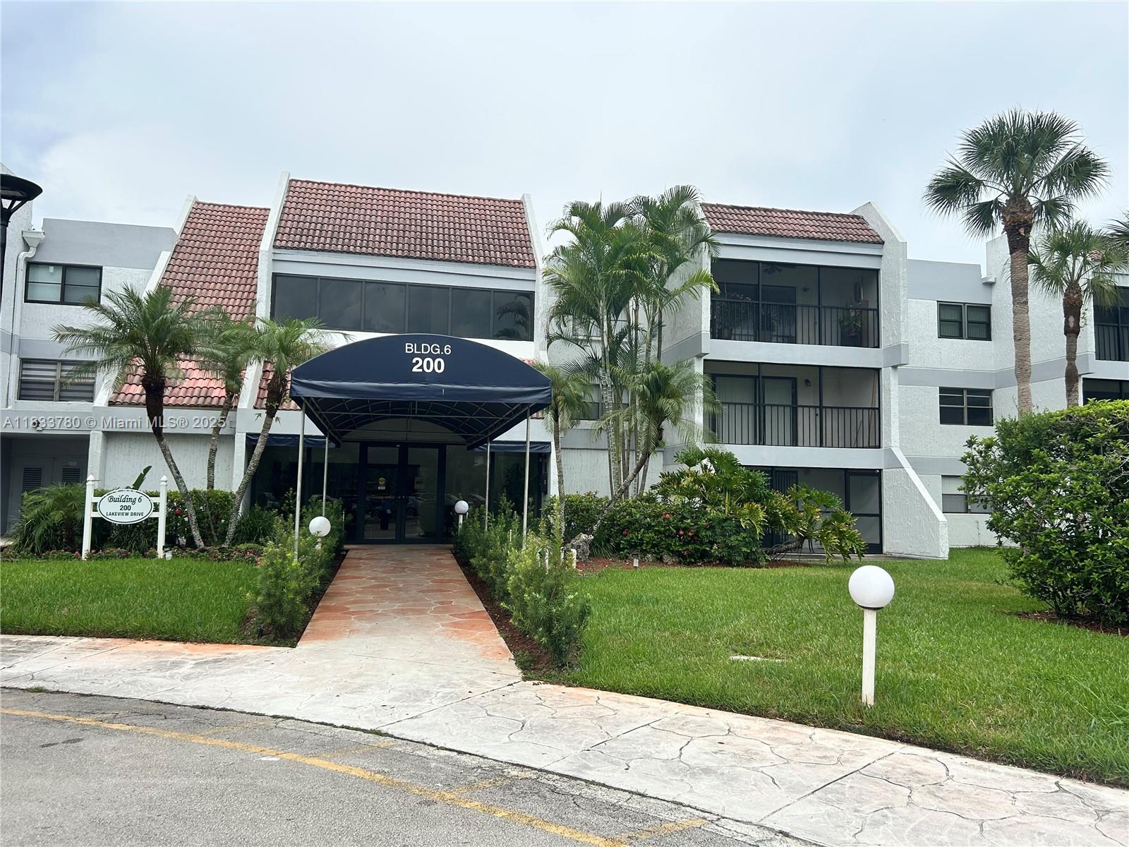 Beautiful 2 bedrooms, 2 baths third floor unit in the heart of Weston! Tiled throughout and remodeled bathrooms. Washer and dryer inside unit, walking closet on master bedroom, oversized screened balcony overlooking garden and pool area with roller & accordion hurricane shutters. Rent includes water and membership to Bonaventure Towncenter Club. Very quiet neighborhood, near mayor intersections, must see! Show and Rent!