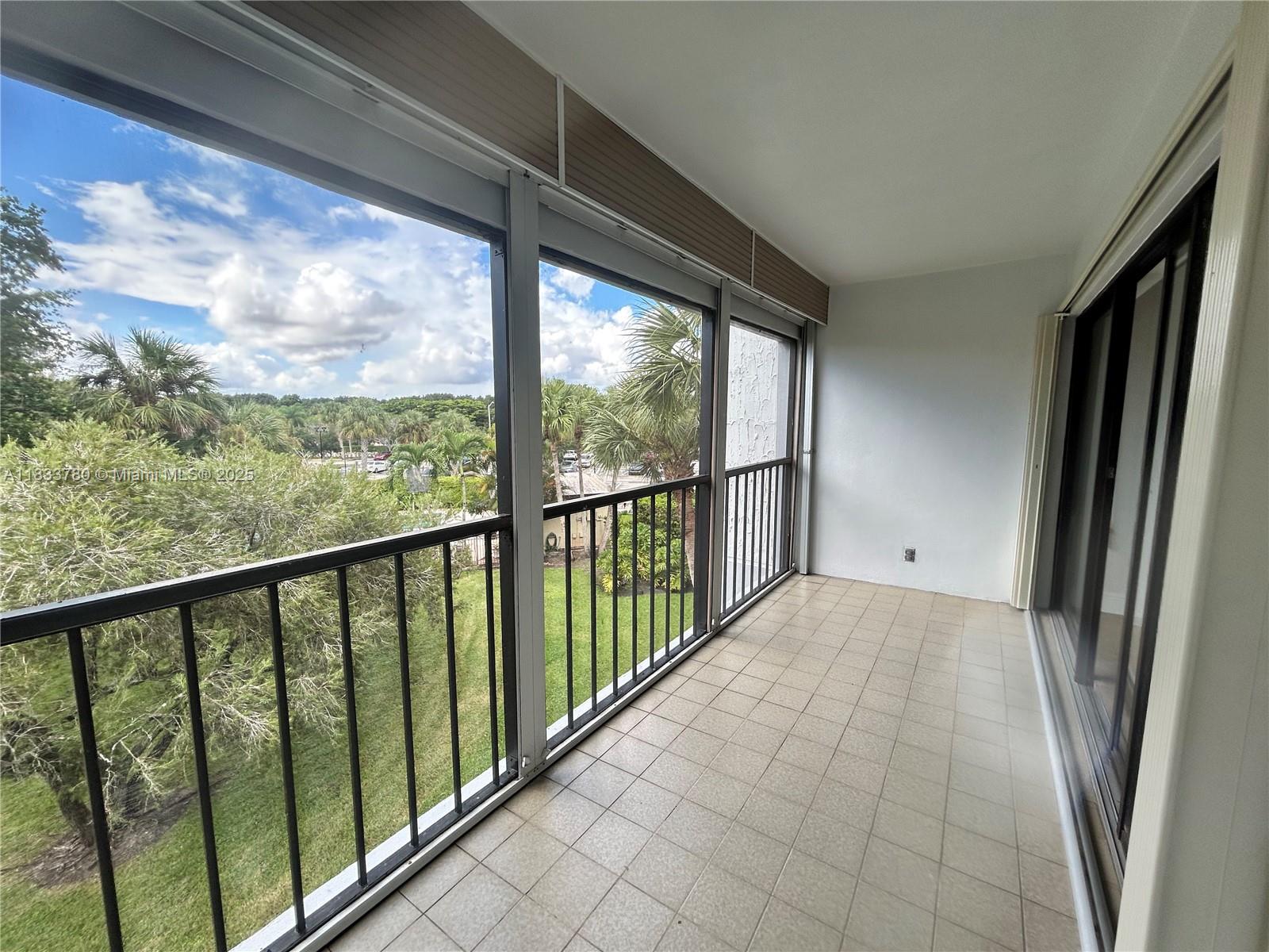 BUILDING SIX OF RACQUET C - Residential Lease