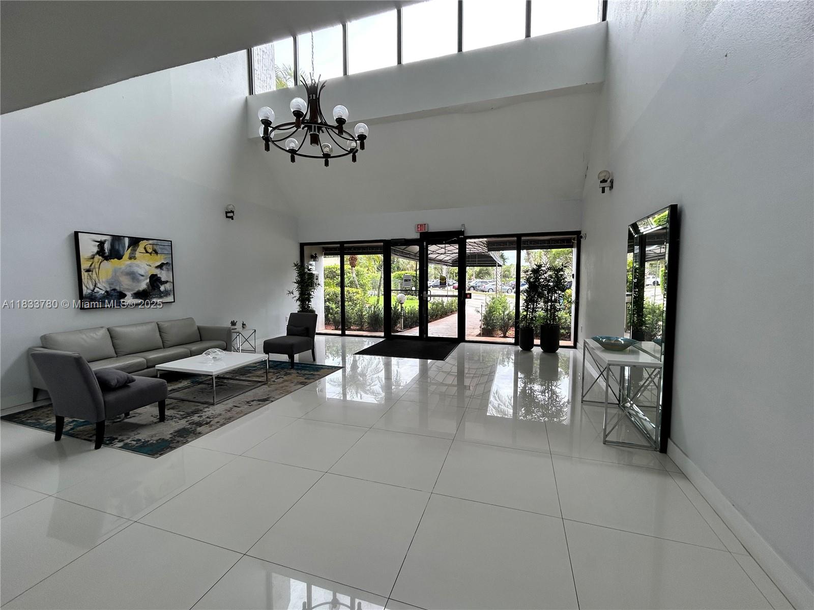 200 Lakeview Dr 312