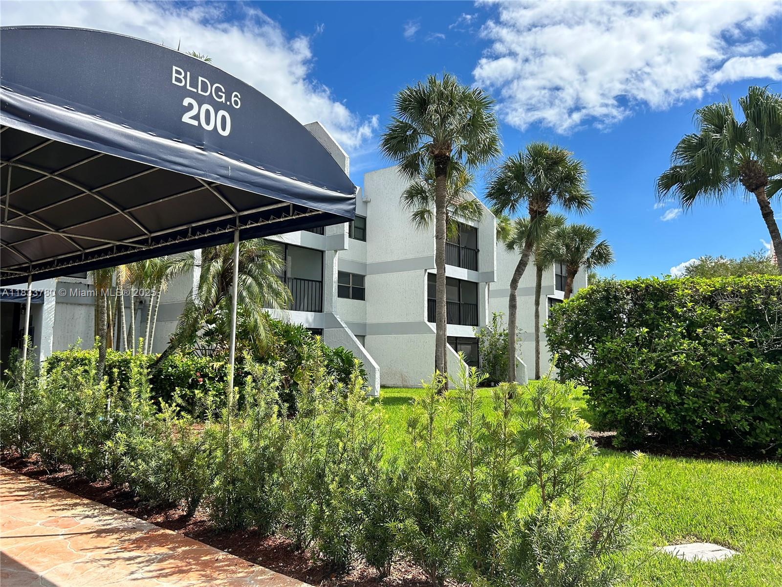 BUILDING SIX OF RACQUET C - Residential Lease