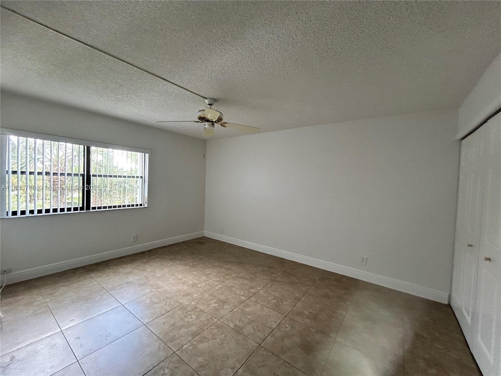 BUILDING SIX OF RACQUET C - Residential Lease