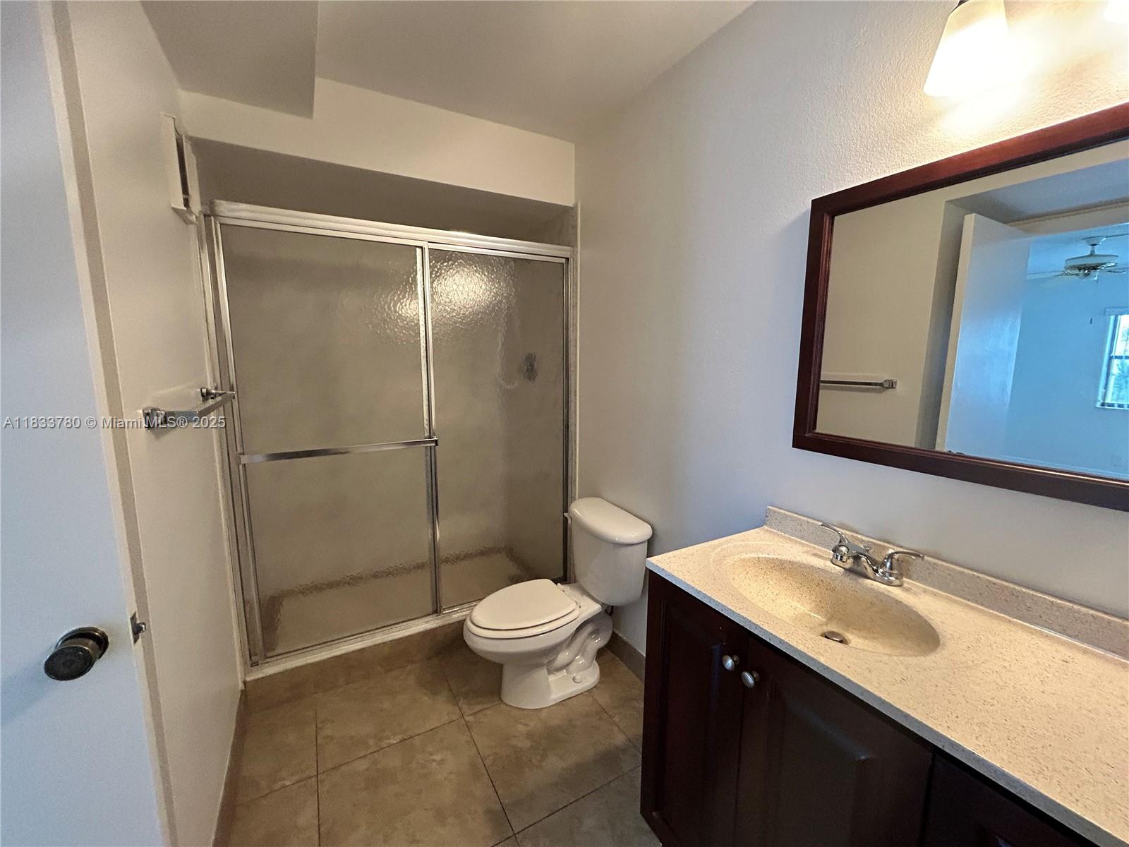 BUILDING SIX OF RACQUET C - Residential Lease