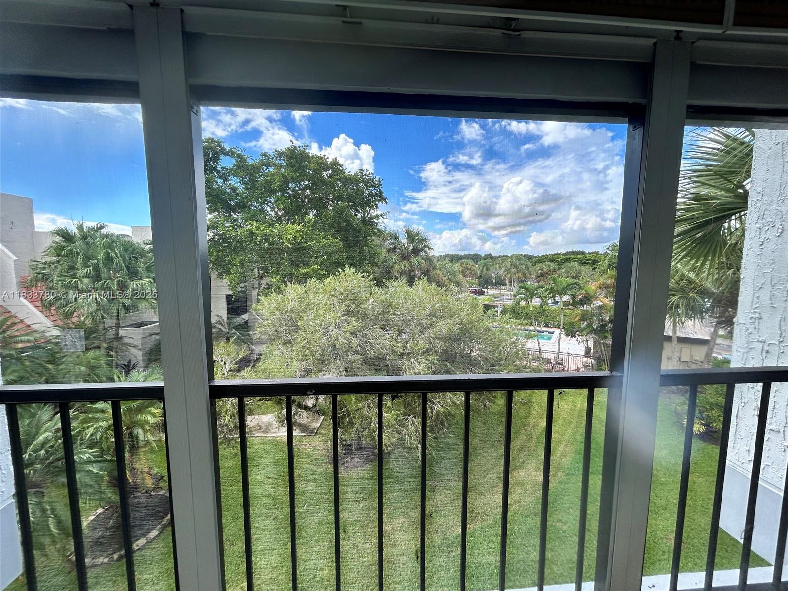 BUILDING SIX OF RACQUET C - Residential Lease