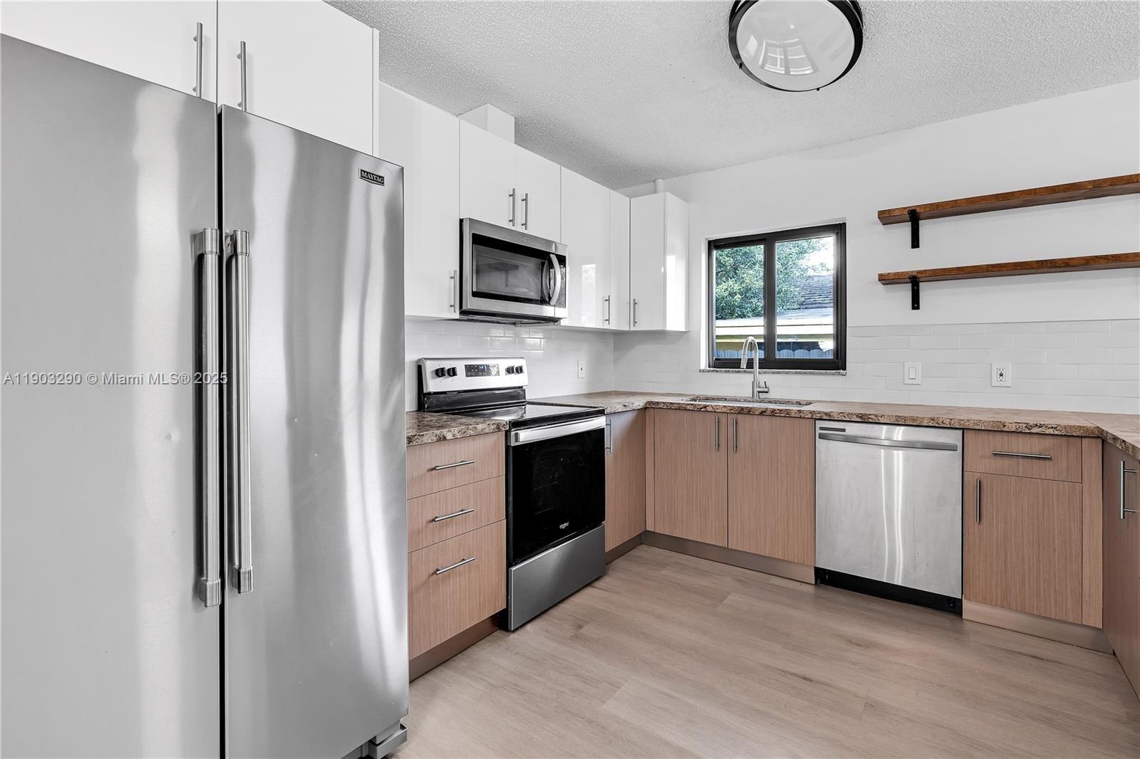 12TH ST MANORS SEC 3 - Residential Income