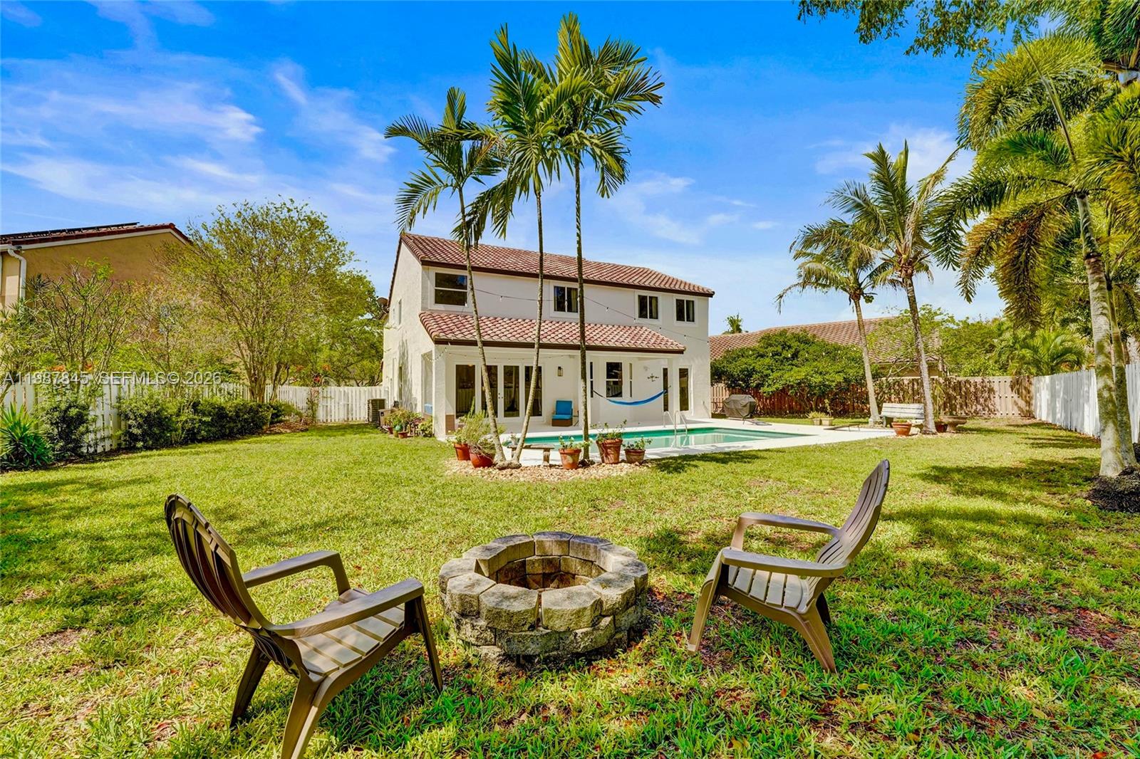 View photos, virtual tours, details... 484 Cambridge Dr