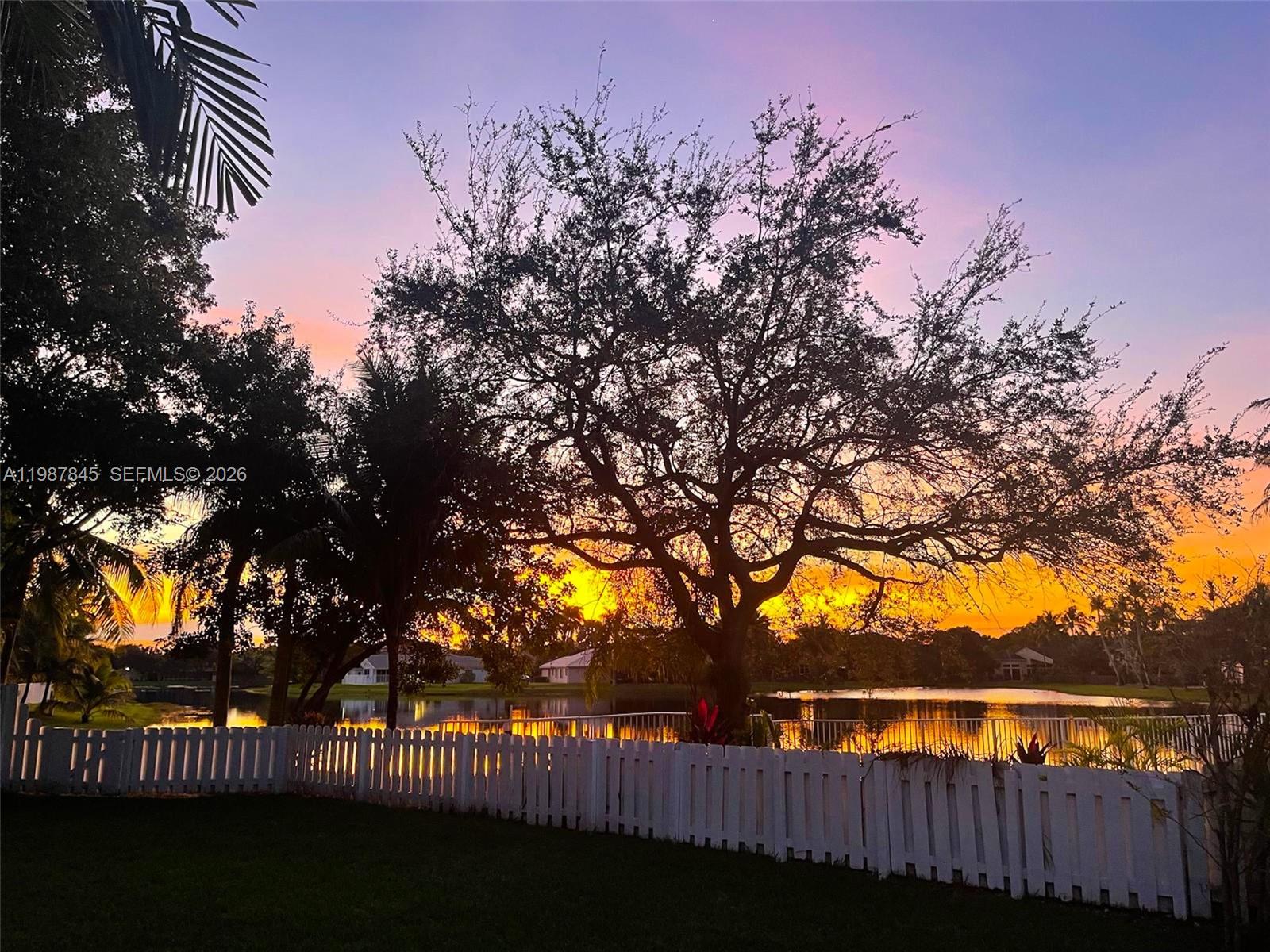 View photos, virtual tours, details... 484 Cambridge Dr