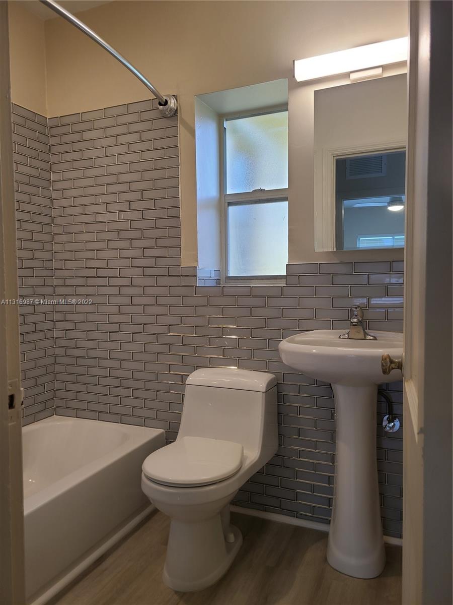 VICTORIA PARK GARDEN COND - Residential Lease