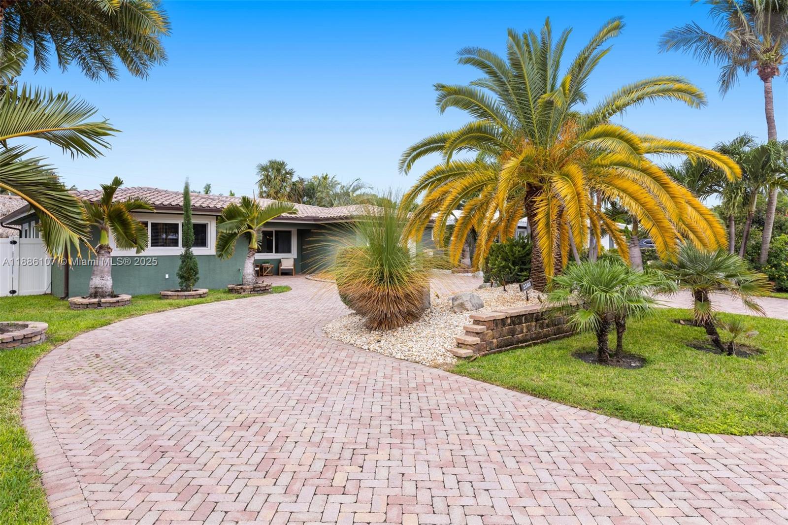 POMPANO BEACH ESTATES - Residential