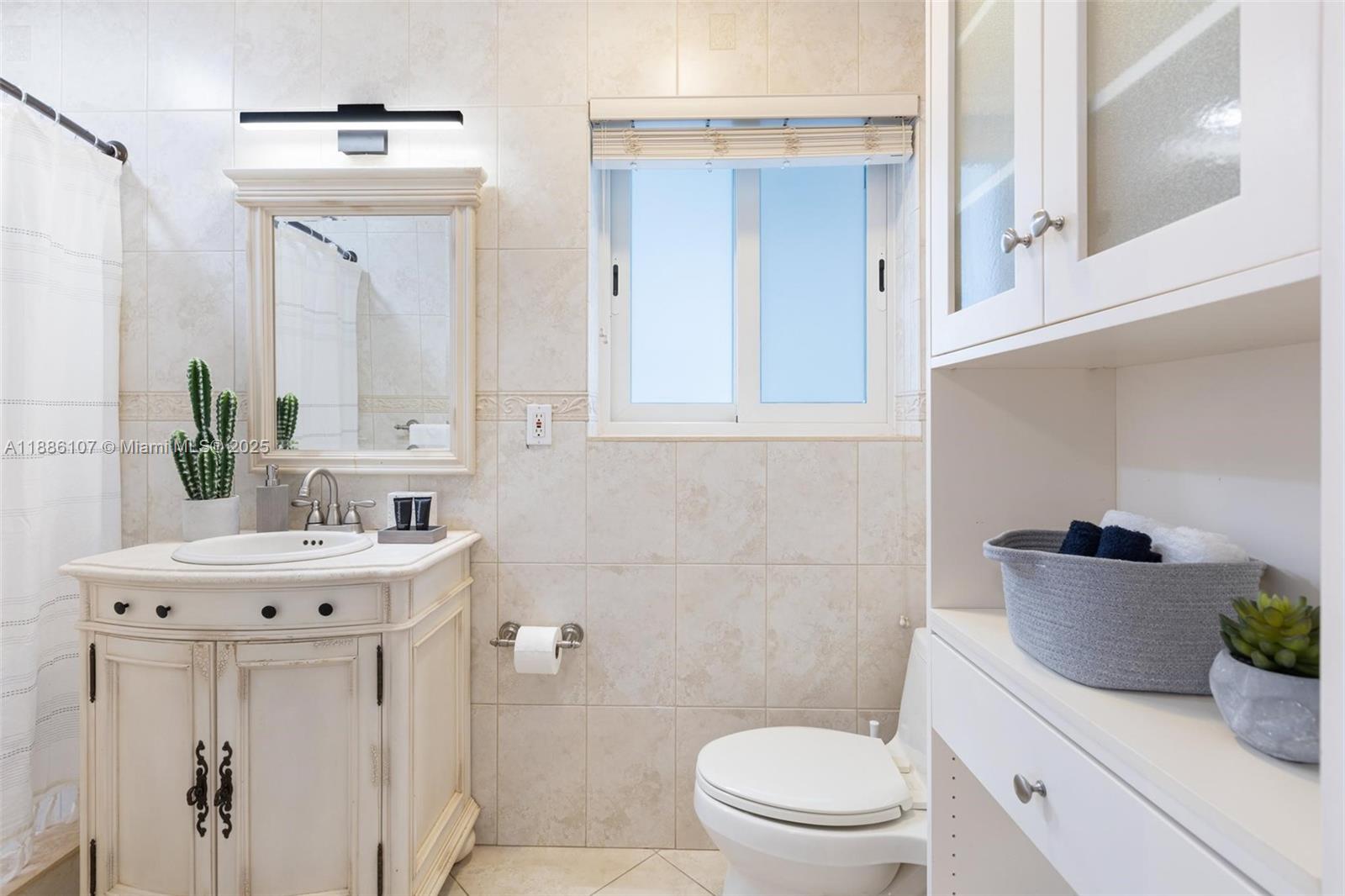POMPANO BEACH ESTATES - Residential