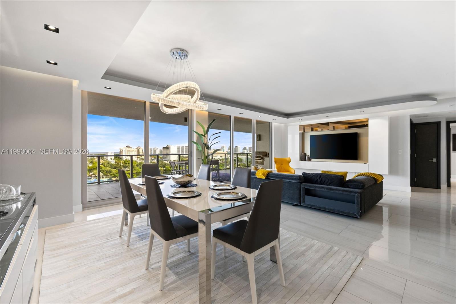 1180 N Federal Hwy 1102