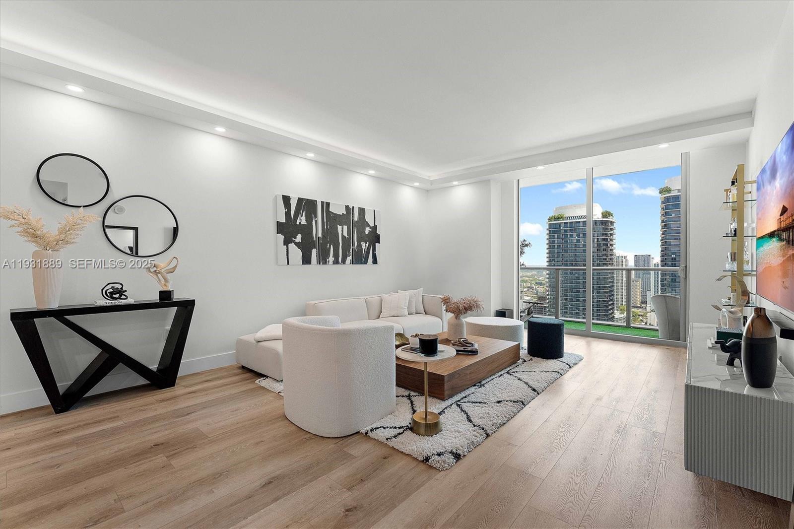 1100 MILLECENTO RESIDENCE - Residential Lease