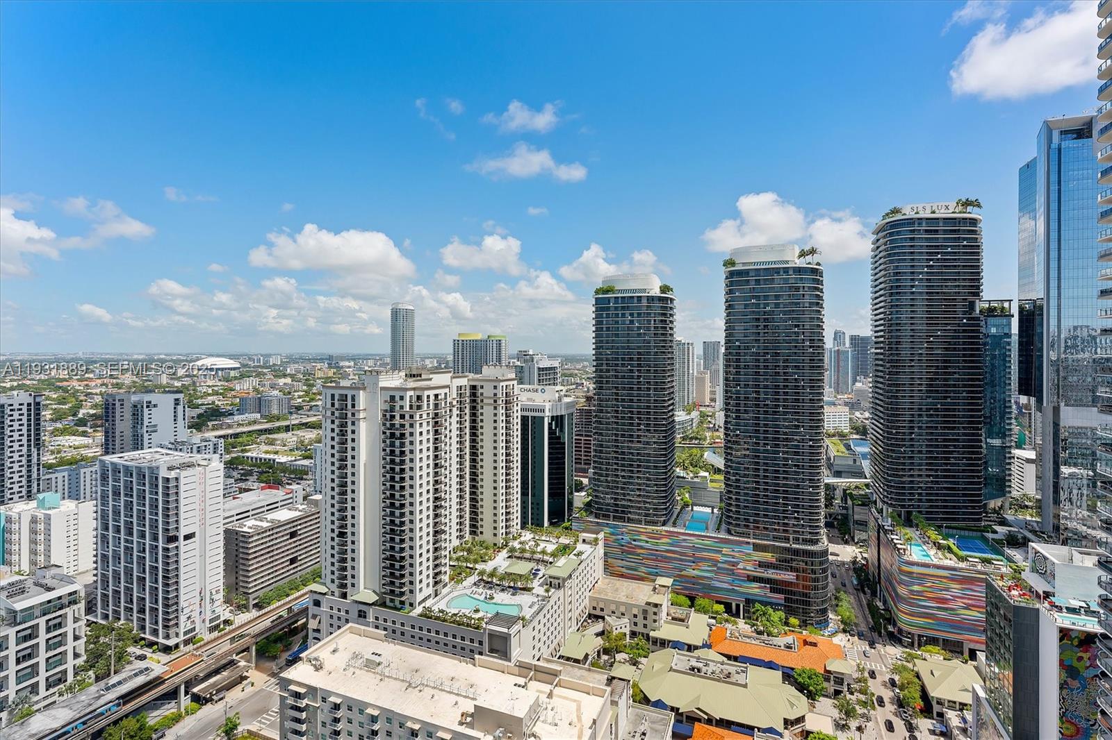 1100 MILLECENTO RESIDENCE - Residential Lease