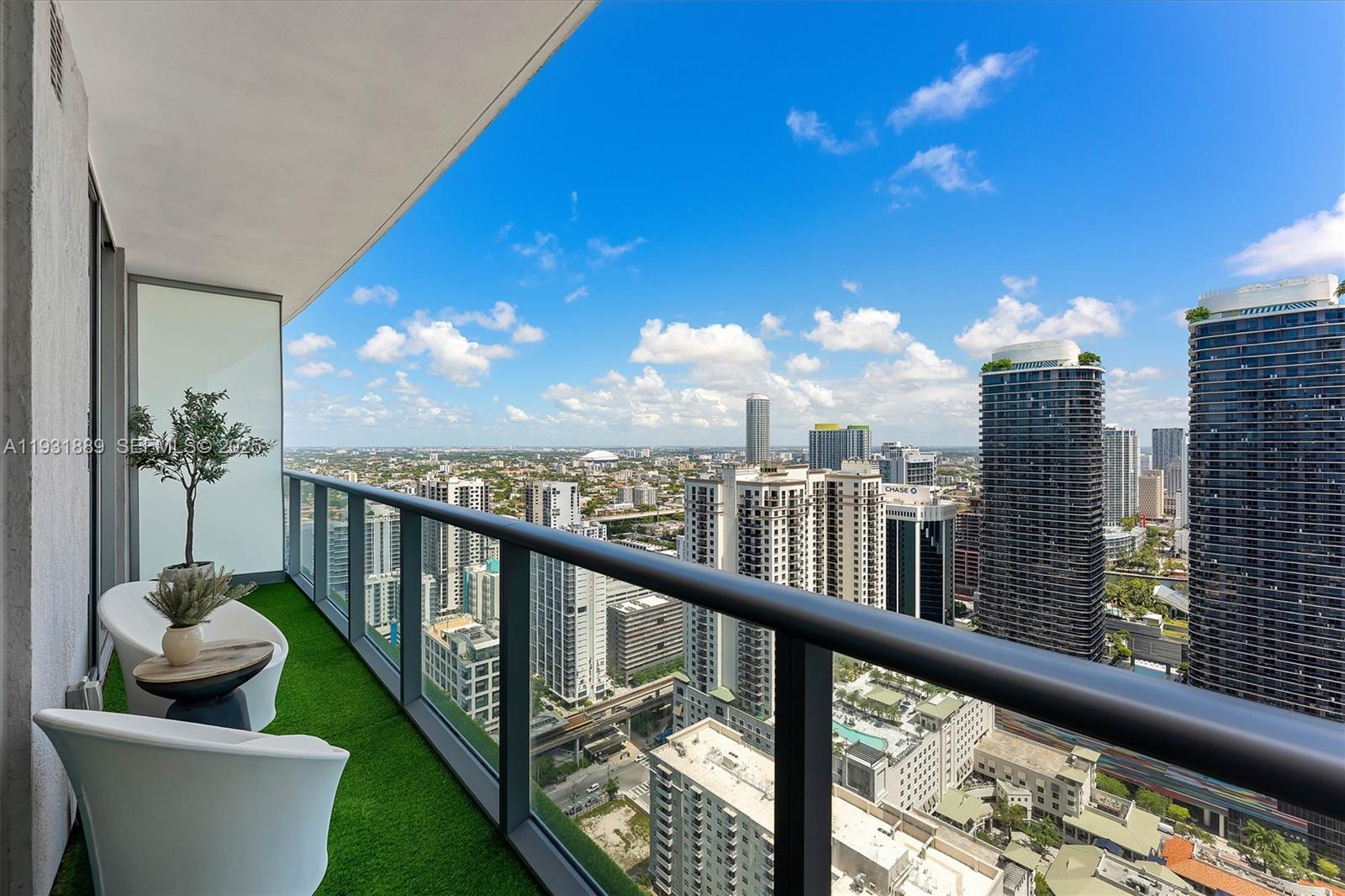 1100 MILLECENTO RESIDENCE - Residential Lease