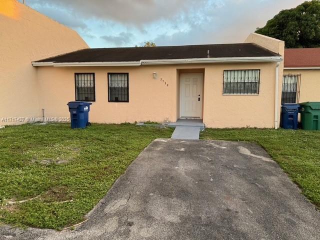 2738 Nw 200th Ter, Miami Gardens, Broward County, Florida - 3 Bedrooms  
2 Bathrooms - 