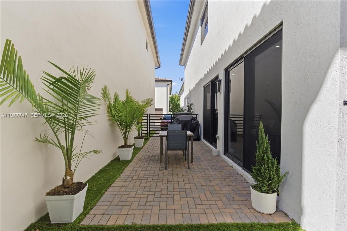 CANARIAS EAST - Residential