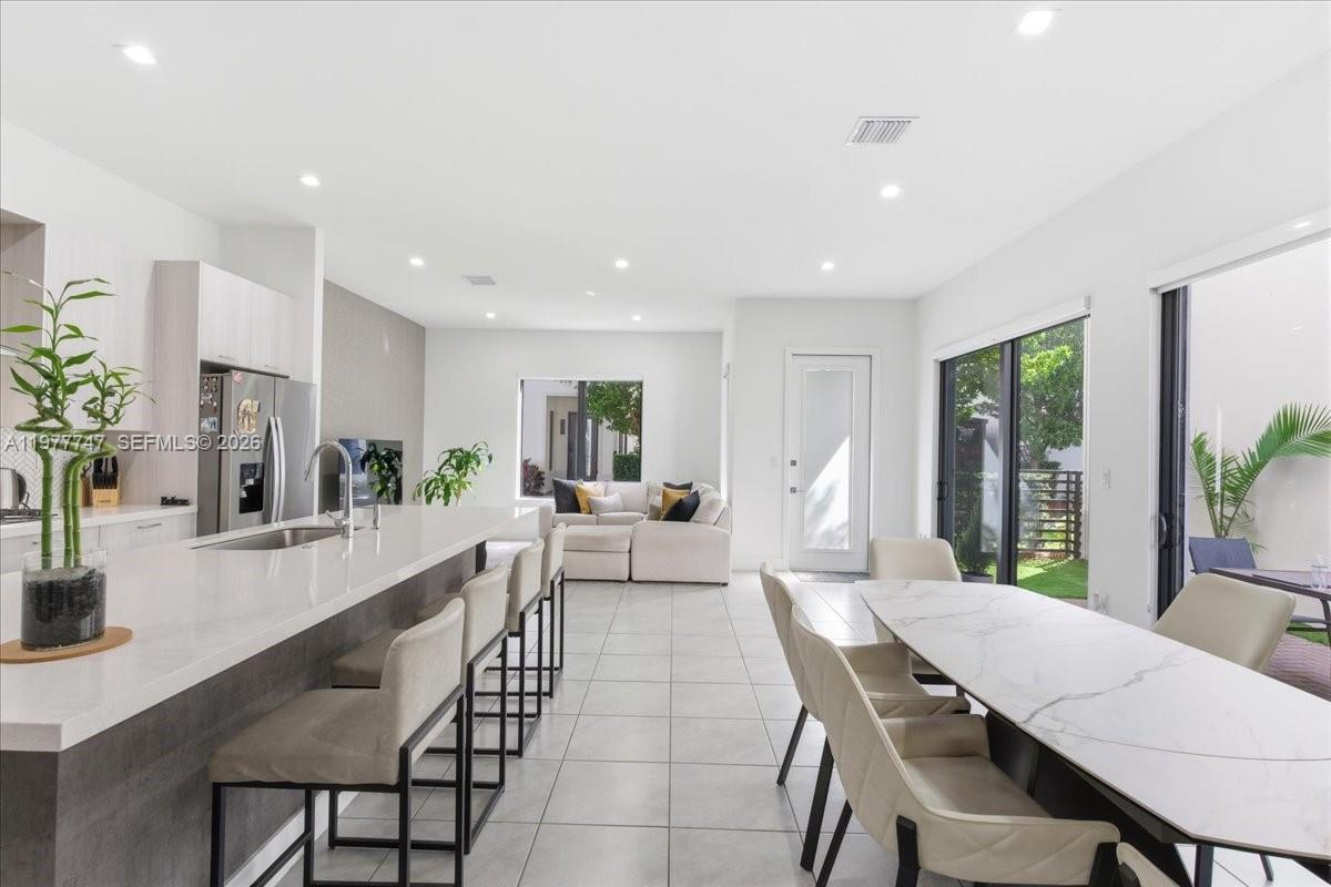 CANARIAS EAST - Residential