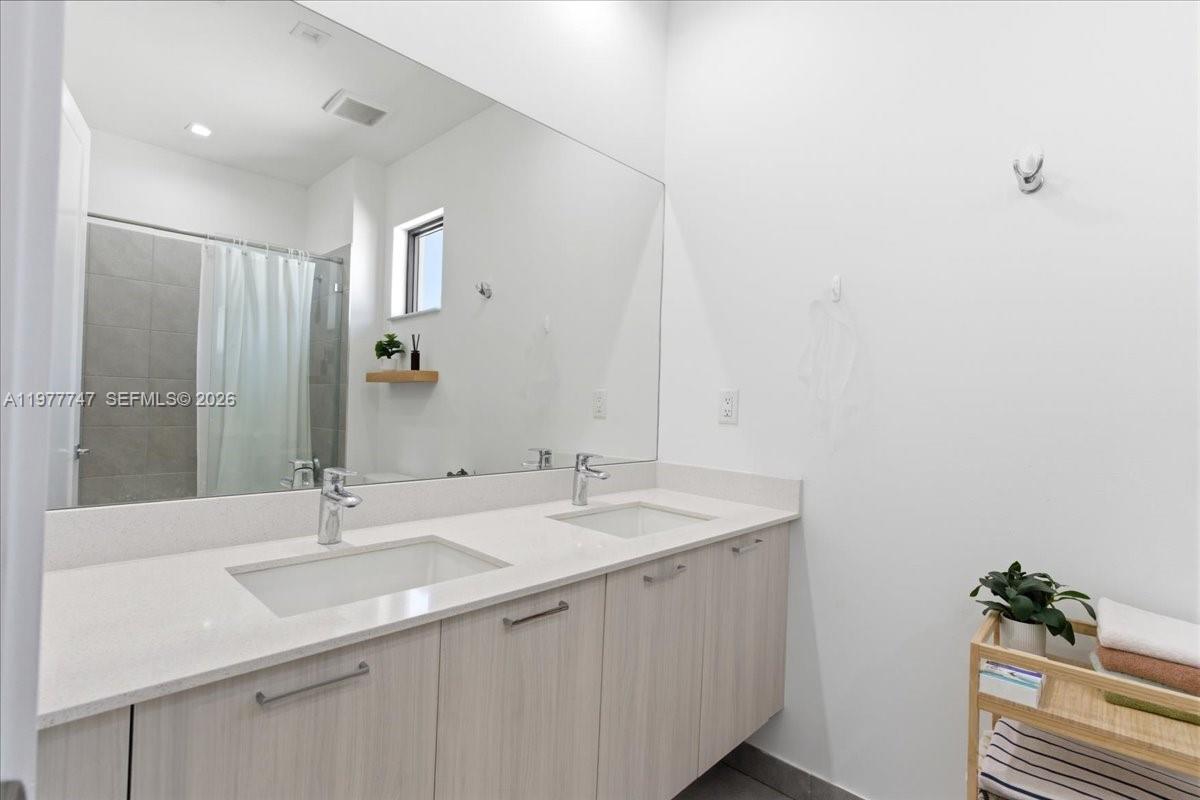 CANARIAS EAST - Residential