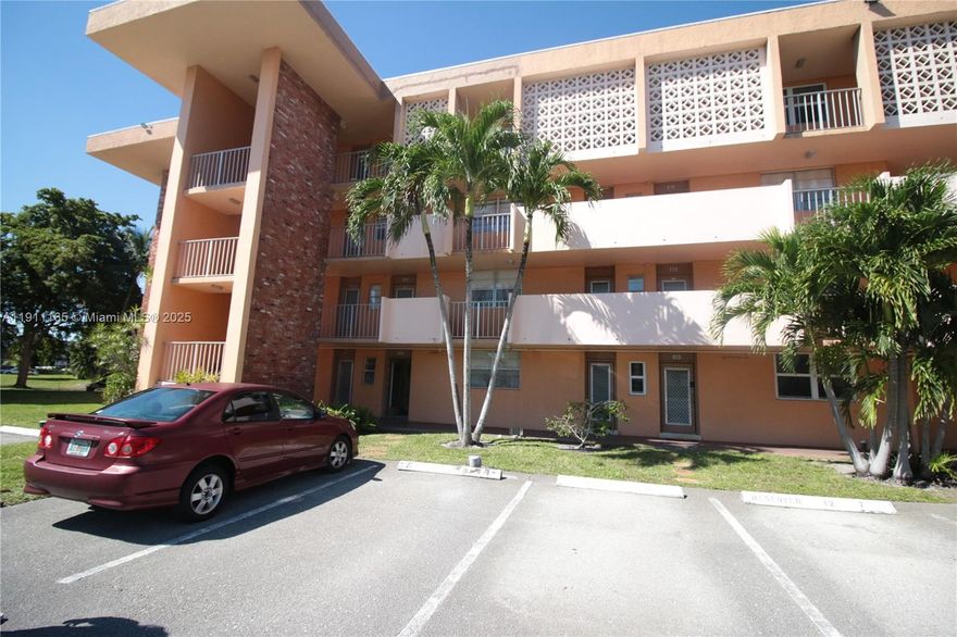 Beautiful 2-bedroom, 2-bath condo located on the first floor in the 55+ community of Lauderdale Oaks. Spacious living area with plenty of natural light and garden views. Tile flooring throughout, screened patio, and assigned parking right in front of the unit. Community offers clubhouse, pool, gym, and activities. Conveniently located near shopping, restaurants, and major highways. Motivated seller — bring your offers!