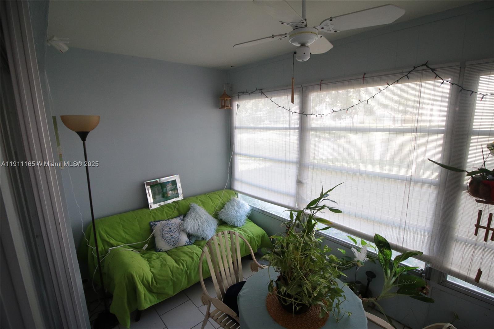 LAUDERDALE OAKS CONDO XII - Residential