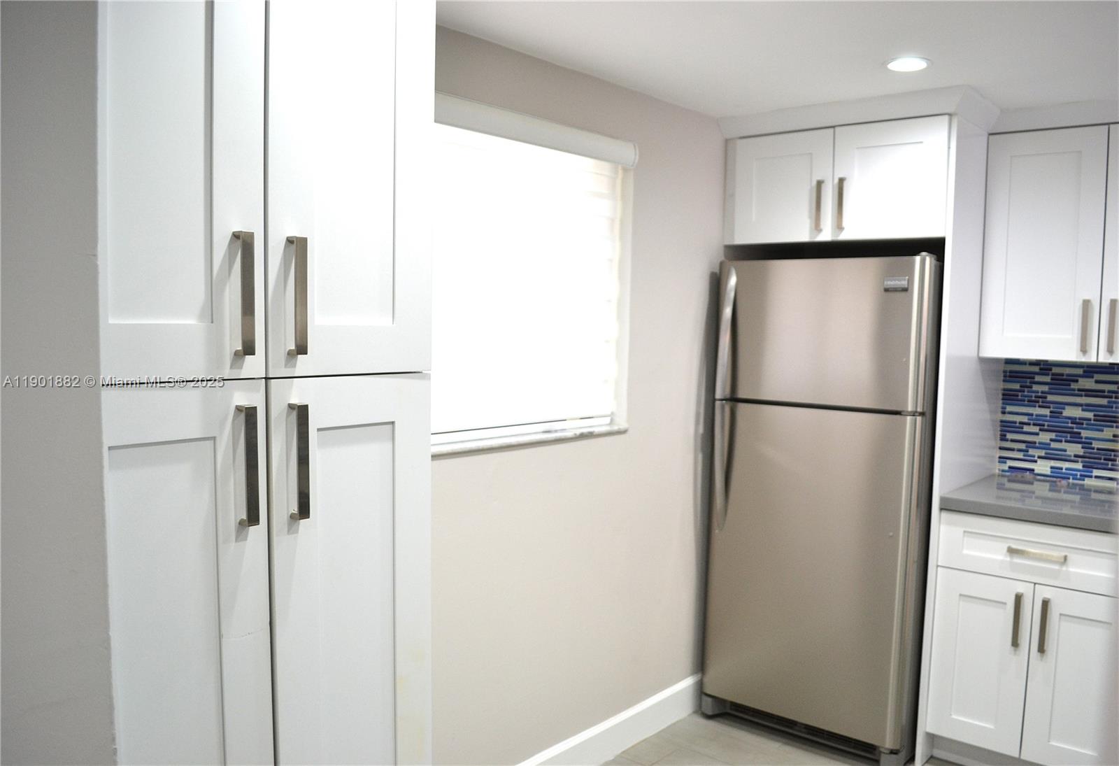 THE HORIZONS CONDO #3 - Residential Lease