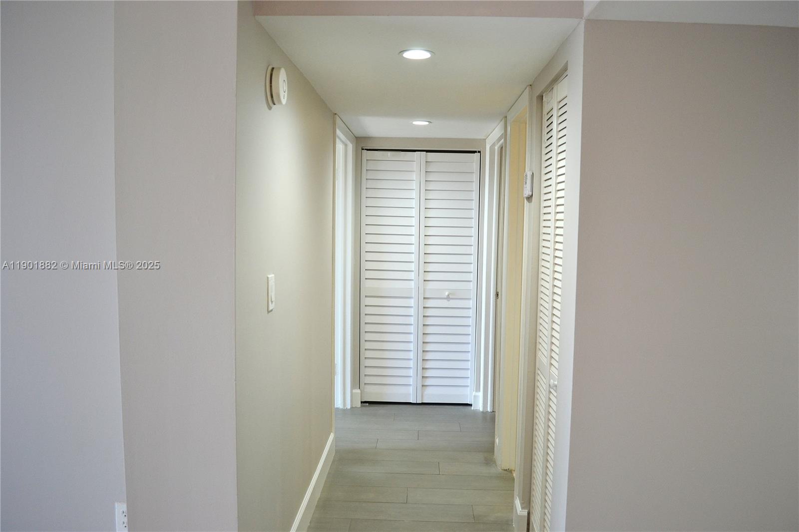 THE HORIZONS CONDO #3 - Residential Lease