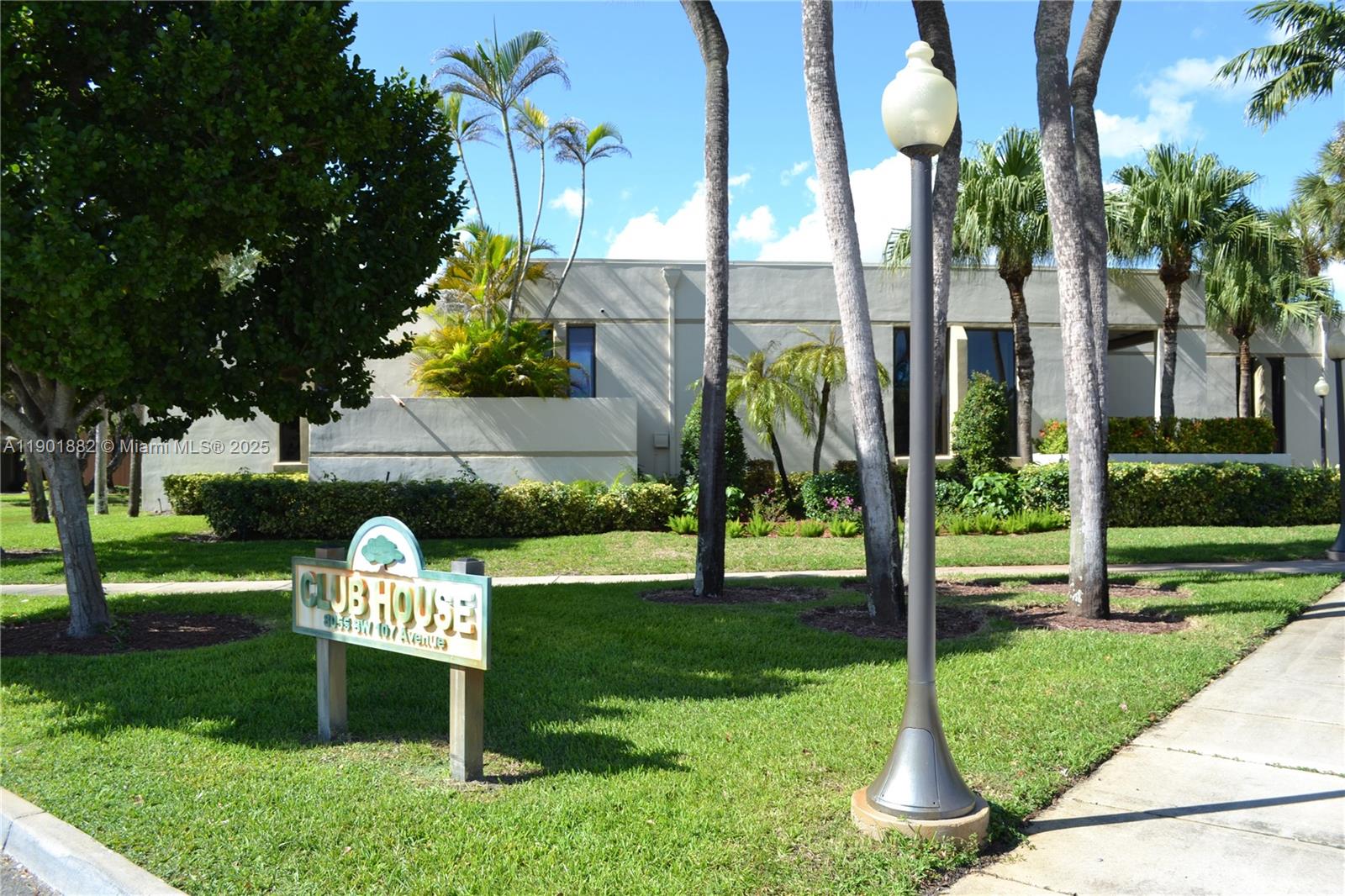 THE HORIZONS CONDO #3 - Residential Lease