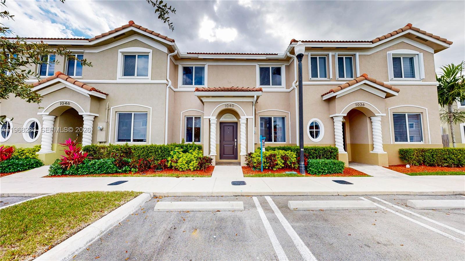 TOWNS AT SEASCAPE - Residential