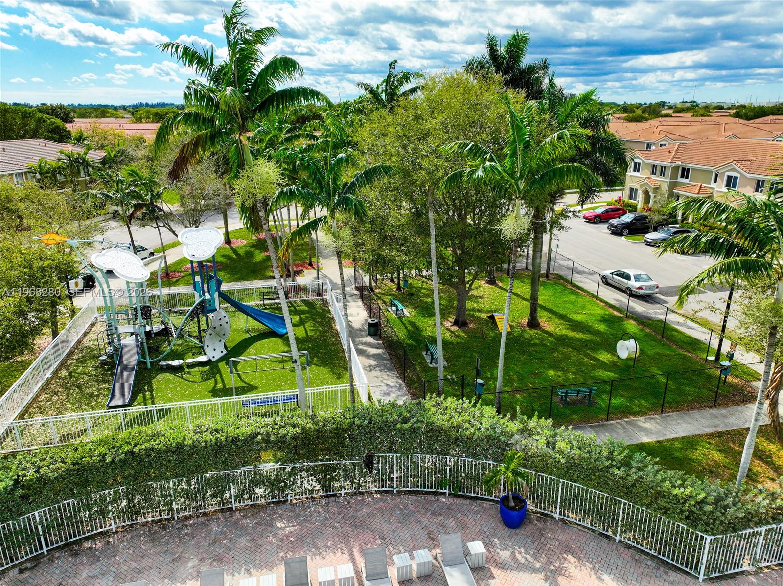 TOWNS AT SEASCAPE - Residential