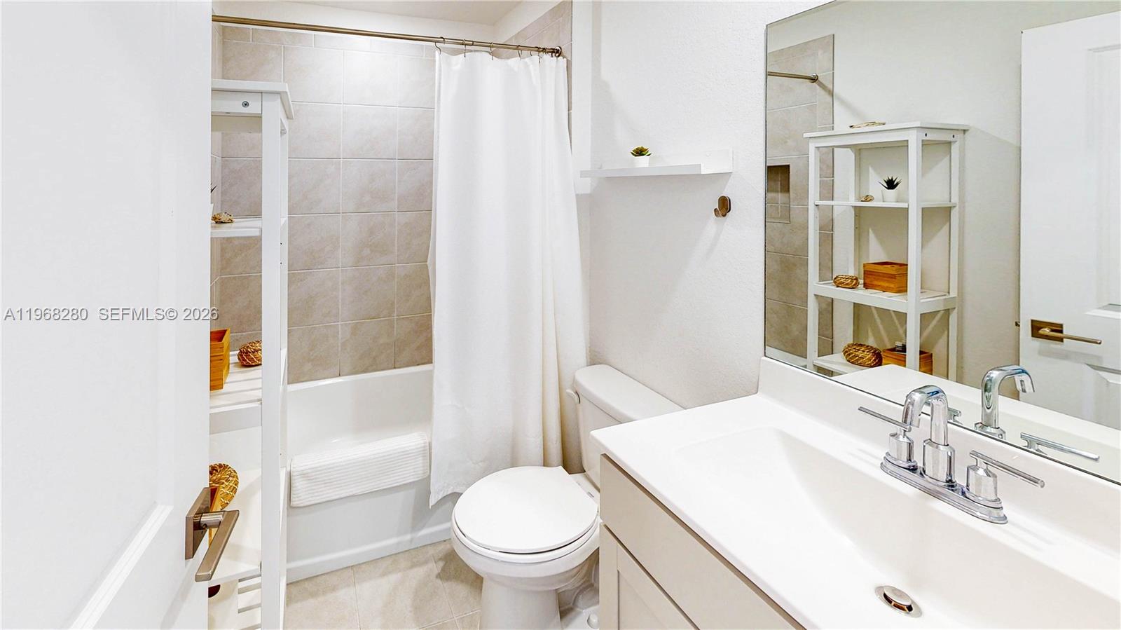 TOWNS AT SEASCAPE - Residential