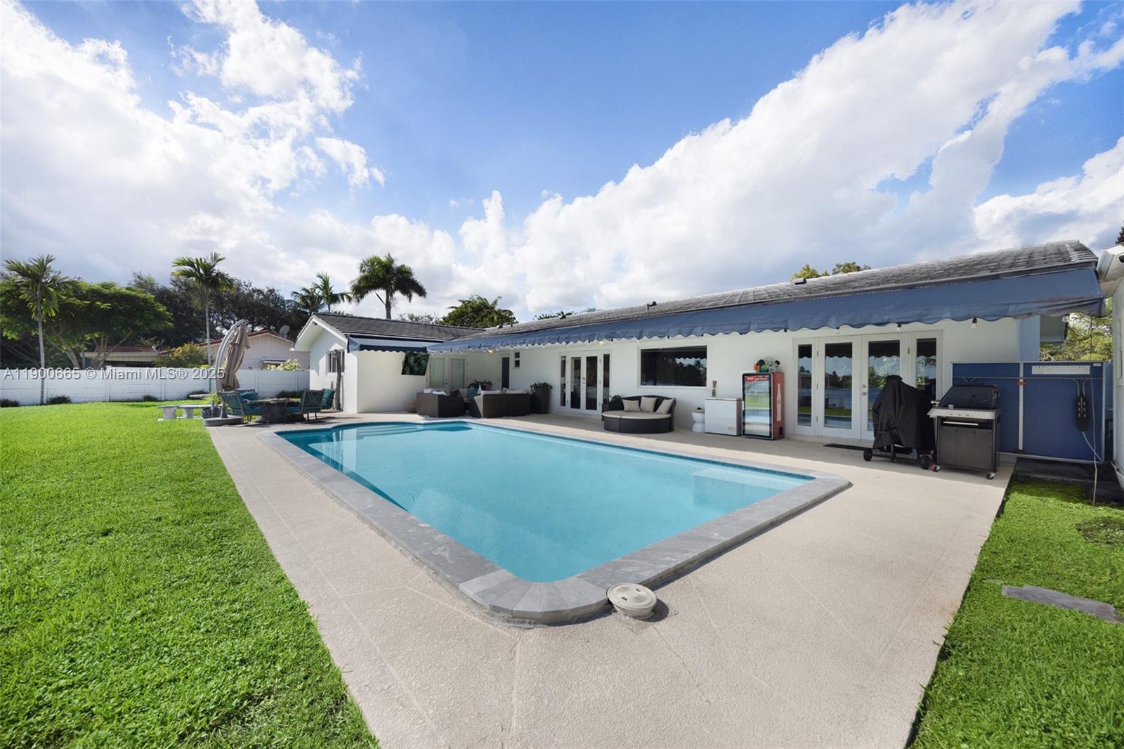 LAKESHORE SEC ONE - Residential