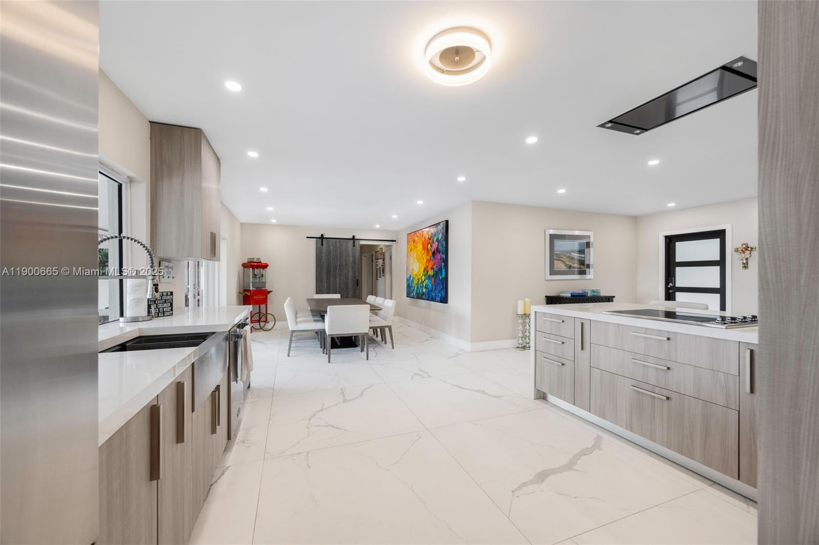 LAKESHORE SEC ONE - Residential