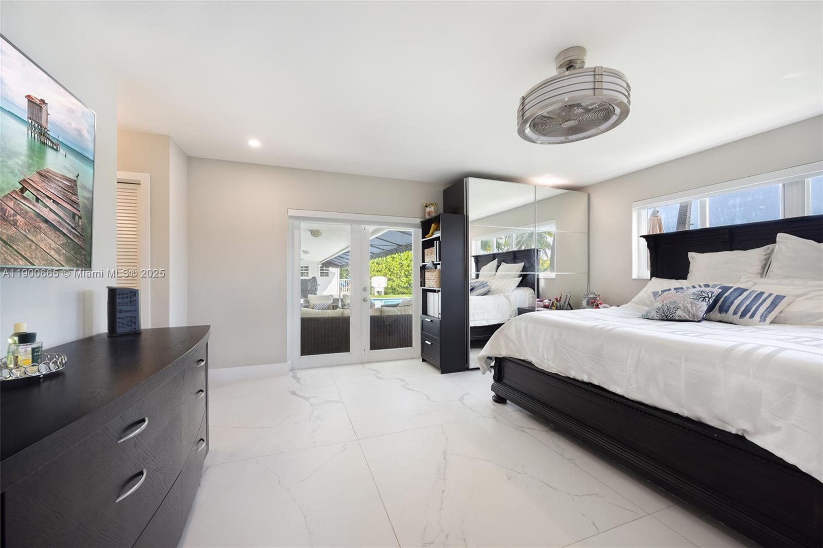 LAKESHORE SEC ONE - Residential