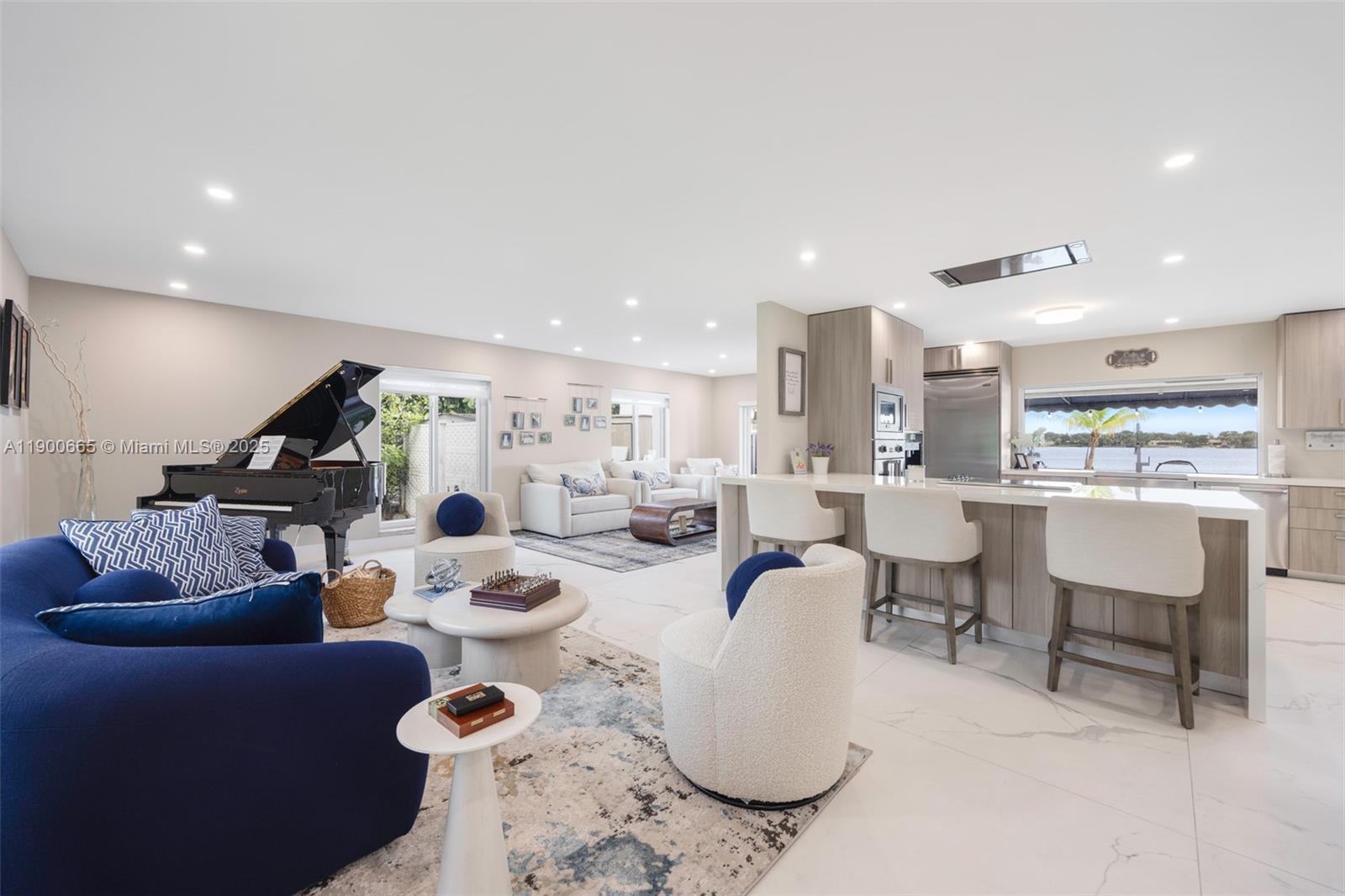 LAKESHORE SEC ONE - Residential