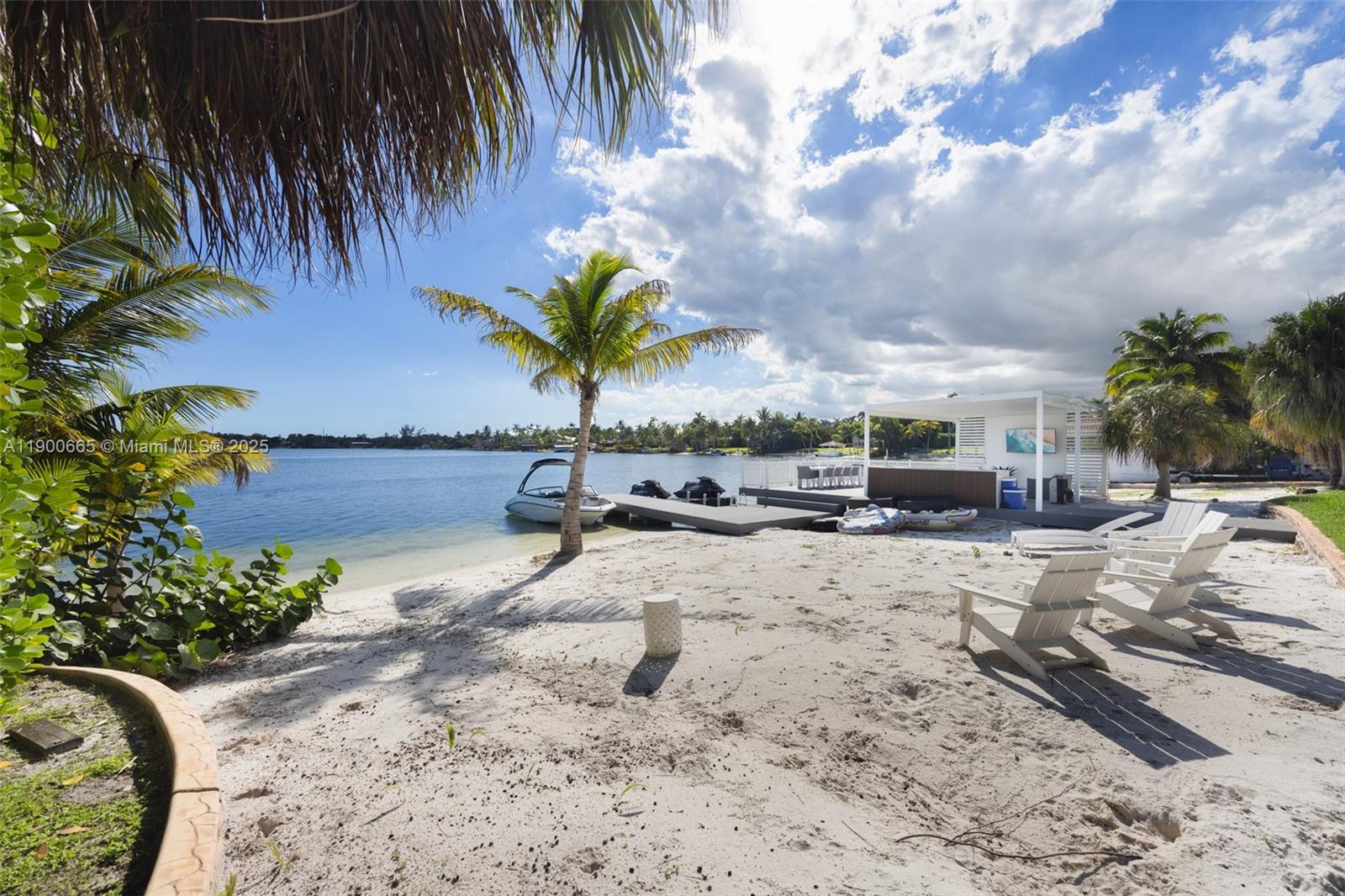 LAKESHORE SEC ONE - Residential