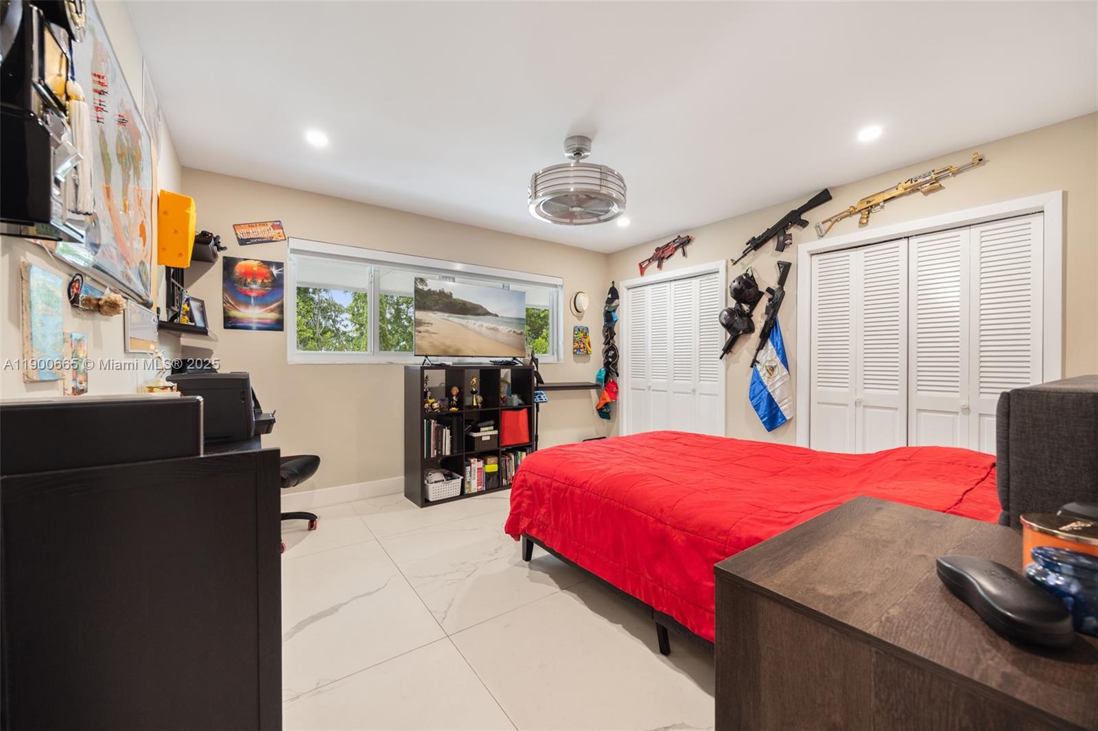 LAKESHORE SEC ONE - Residential