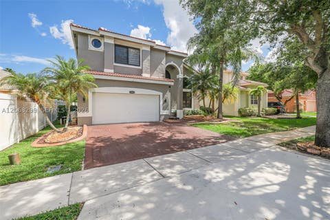 Photo of 15533 SW 19th St, Miramar, FL 33027 (MLS # A12068299)