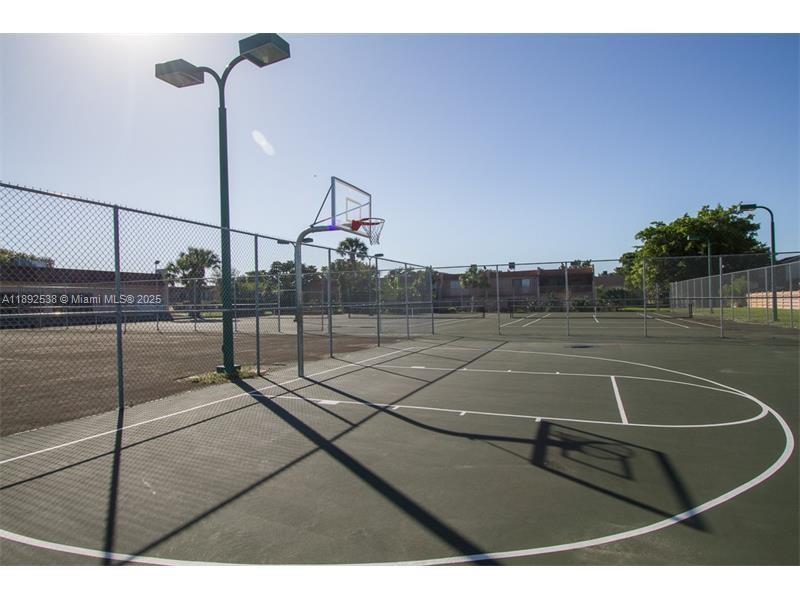 VALENCIA VILLAGE PH I - Residential Lease