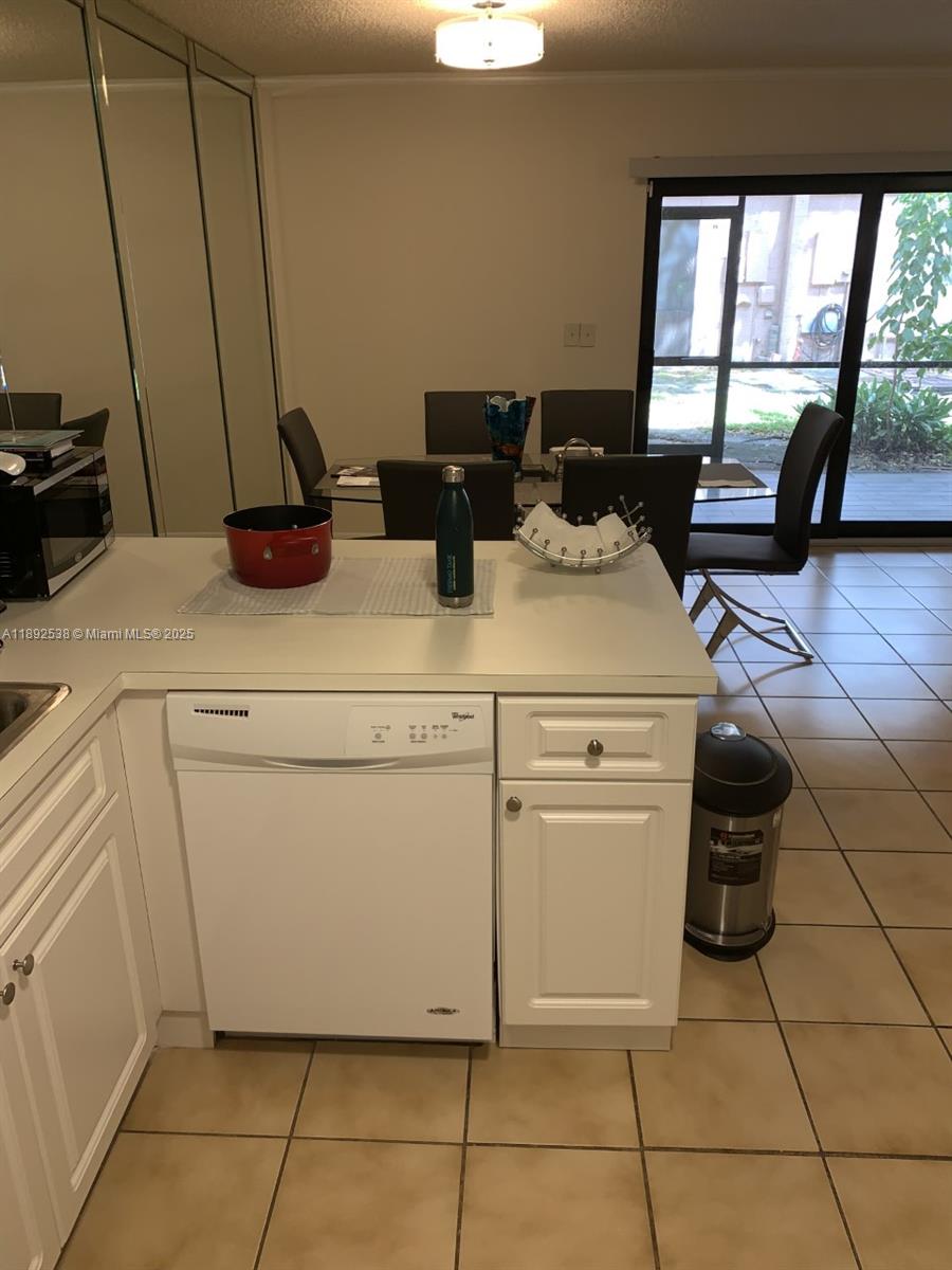 VALENCIA VILLAGE PH I - Residential Lease